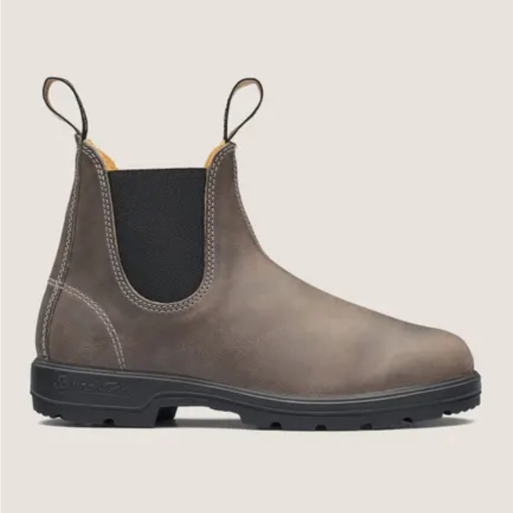 NWT Blundstone 1469 Women’s Chelsea Boots NWT IN BOX with insoles